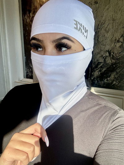 Balaclava térmico blanco con marca
