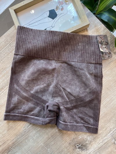 SHORT LEVANTA COLA CHOCOLATE