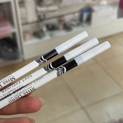 Delineador de ojos x1u. (Blanco)