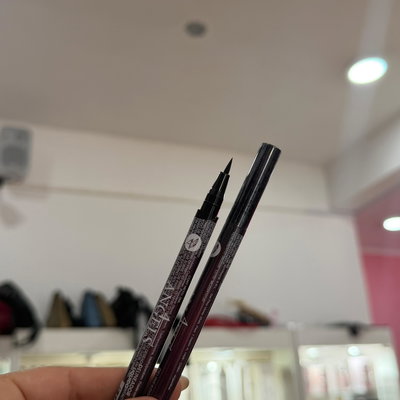 Delineador de ojos x1u. (Negro/fibra)