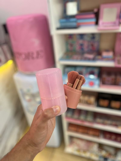 Brochas + tubo porta brochas