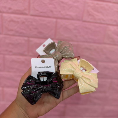 BROCHE MOÑO CON BRILLO