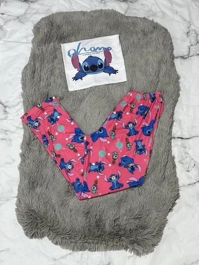 Pijama otoño stitch fuxcia talle 50/52