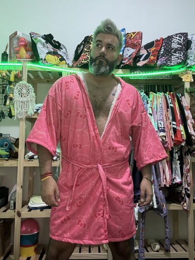 Bata kitty rosa abarca hasta el talle 56