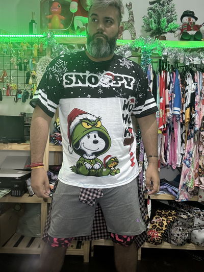 Remeron talle 6 Snoopy Navidad Grinch
