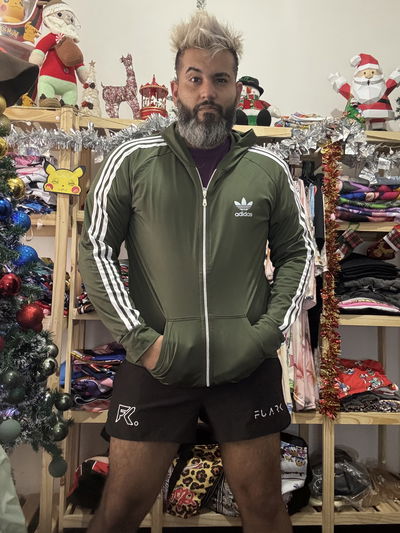 Campera deportiva verde militar talle XXL