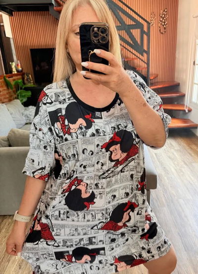 Camisón mafalda blanco y negro talle 8 (talle 64/66)