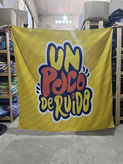 Lona un poco de ruido playera
