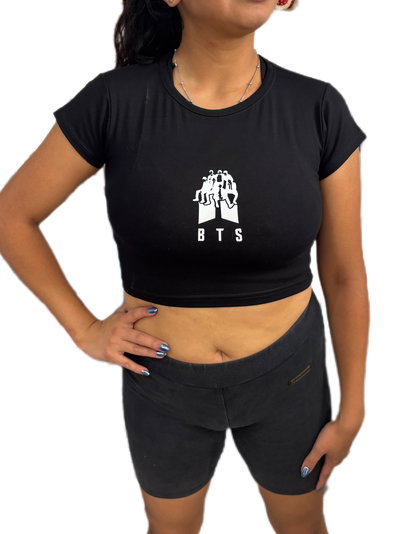 Baby téa musculosa negra BTS talle único abarca hasta el talle 3 de adulto (talle M)