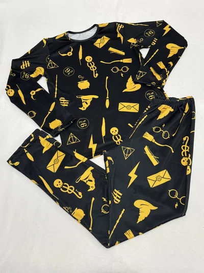 Pijama talle 6 Harry potter Amarillo y negro 