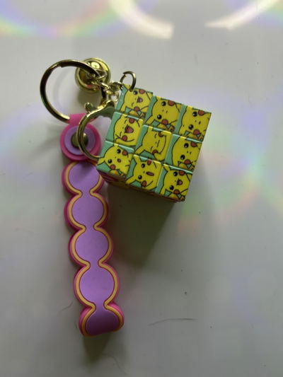 Llavero Pikachu cubo rubik