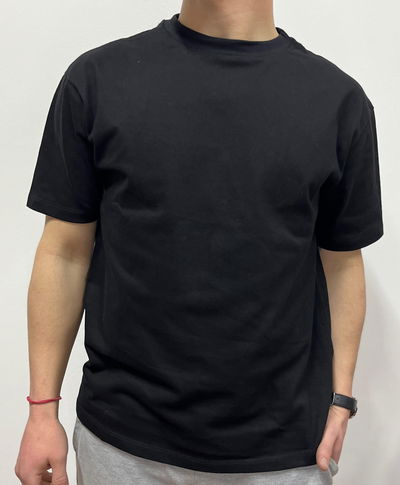 Remera básica negra