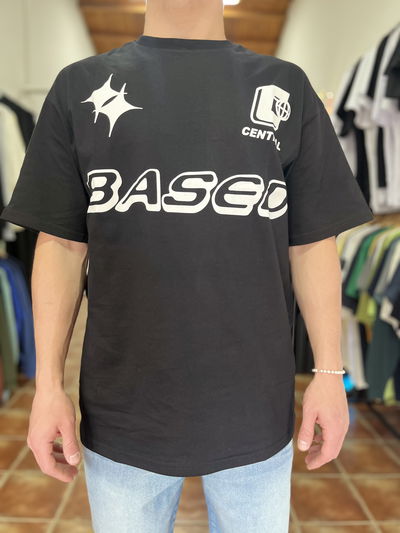 Remera oversize negra
