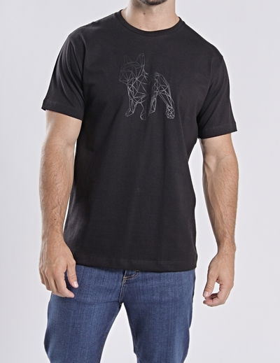 Remera negra estampada