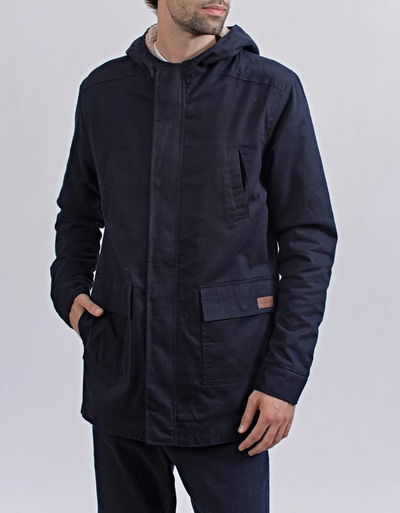 Parka azul marino