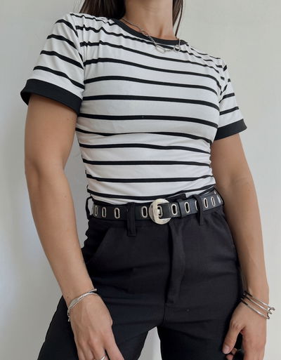 Remera a rayas blanca