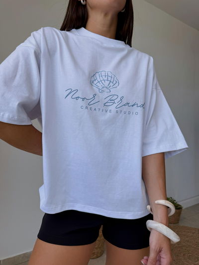 Remera blanca estampada