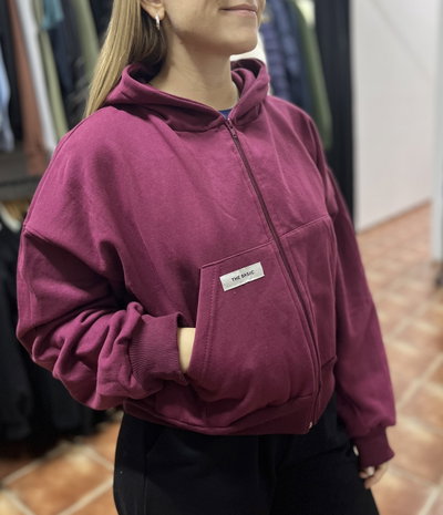 Campera over frisada bordó