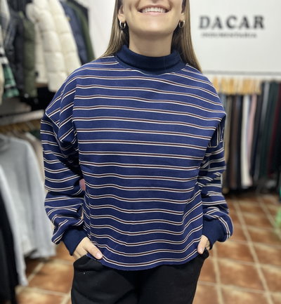 Buzo crop over cuellito Azul y Rojo