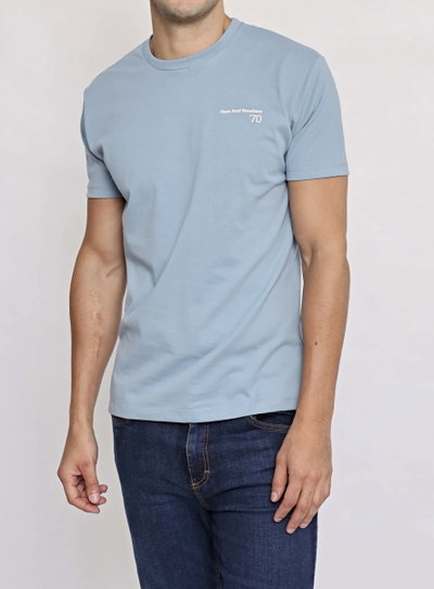 Remera ‘70 celeste 