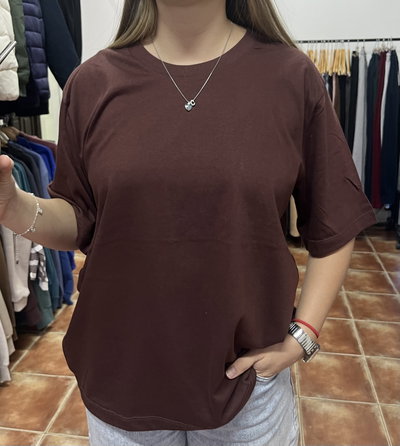 Remera boxy marrón
