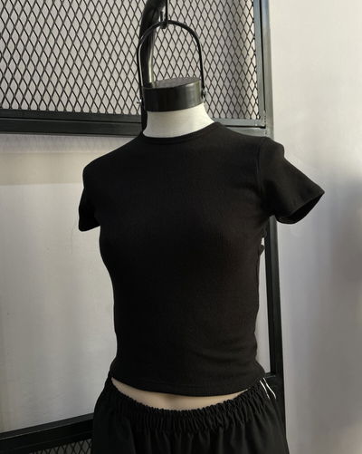 Remera clasica negra