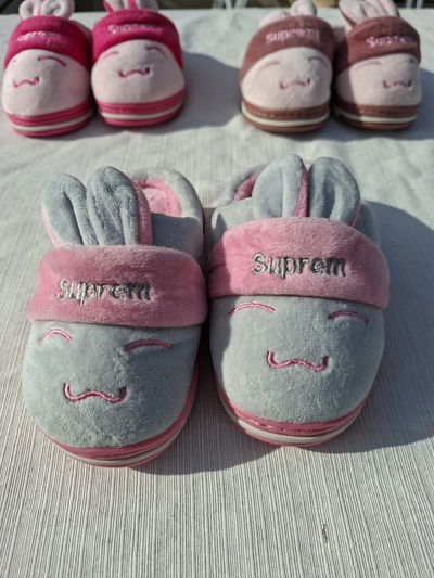 Pantuflas grises