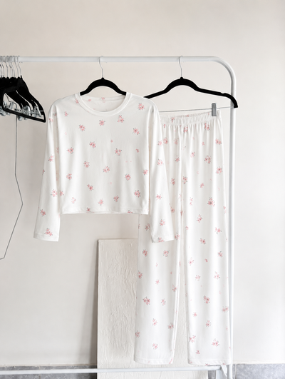 Pijama Moscú - Florcitas Blanco.