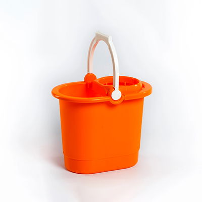 BALDE CON ESCURRIDOR OVAL X 9 L - MATRIPLASTER