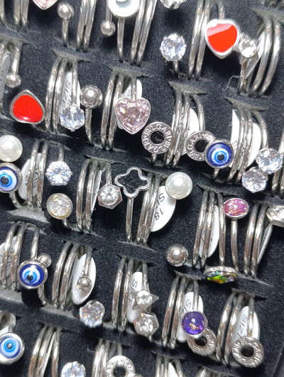 Anillo acero quirúrgico con piedra y dije