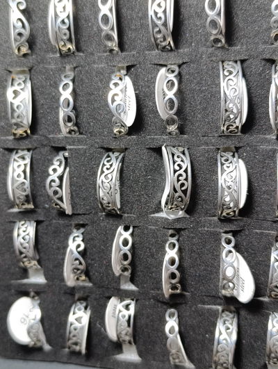 Anillo acero quirúrgico guarda 