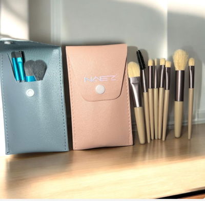 Set de brochas con estuche 8 pcs