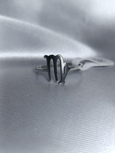 Anillo acero quirúrgico horóscopo virgo 