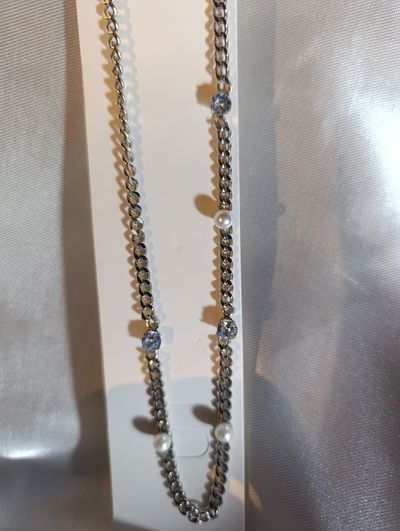 Collar acero quirúrgico con piedra y perlas