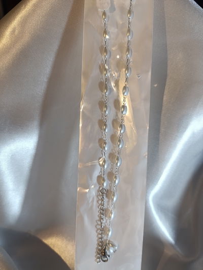 Collar acero quirúrgico con perlas oval