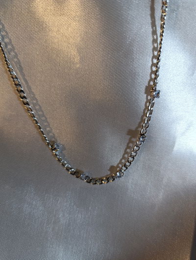 Collar acero quirúrgico con piedras