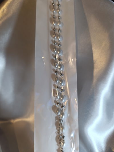 Collar acero quirúrgico con perlas oval blancas 
