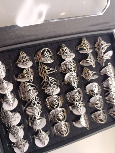 Anillo nudo de bruja grande 