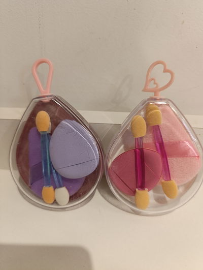 Cajita con 2 mini esponjas 