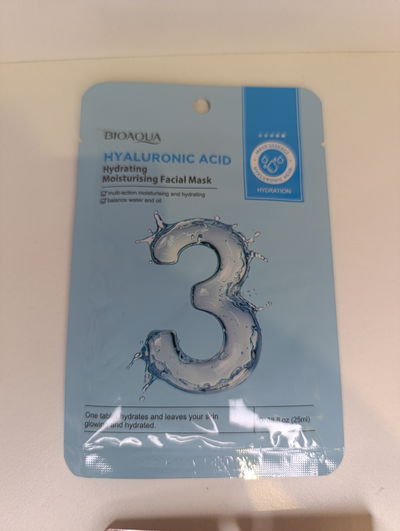 Mascarilla hidratante facial con ácido hialurónico 