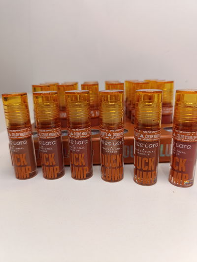 Labial lip gloss miss lara