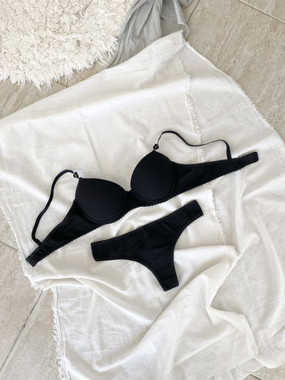 Conjunto Cleo Negro
