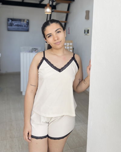 Pijama Kale Morley Crema