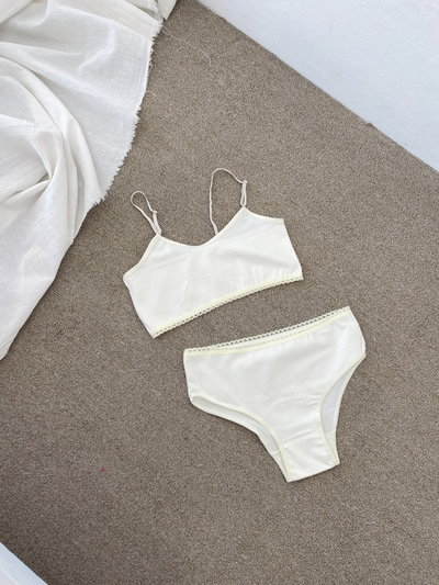 Conjunto Pipi (De niña 14 y 16) 