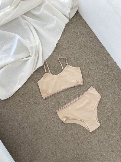 Conjunto Pipi (De niña 14 y 16) Marrón 