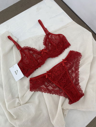 Conjunto María Rojo