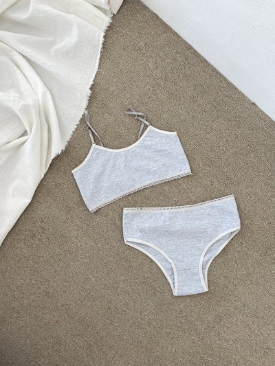 Conjunto Pipi (De niña 14 y 16) Gris