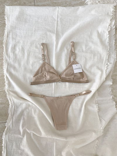 Conjunto Anabelle Beige 