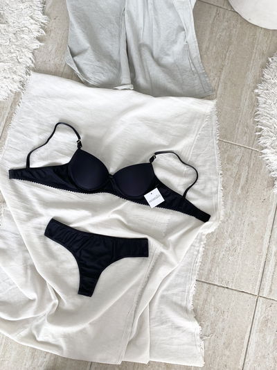 Conjunto Negro Tasa Soft Microfibra Con Aro #1002