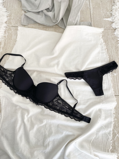 Conjunto Akira Negro